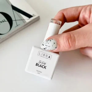 Top Dots Black – Glossy Top with Black Pois – 15ml