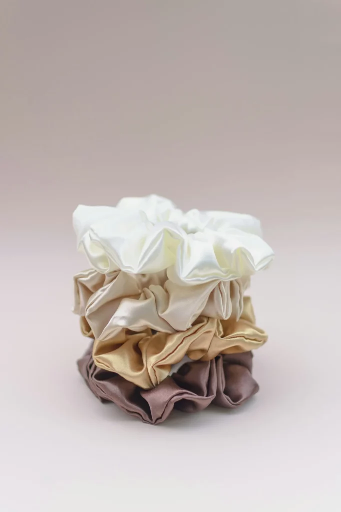 élastiques en satin pour ne pas abîmer les cheveux